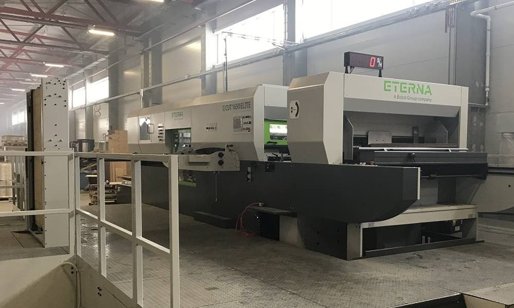 Автоматический плоский пресс от компании ETERNA е-CUT 1650SAL-Elite